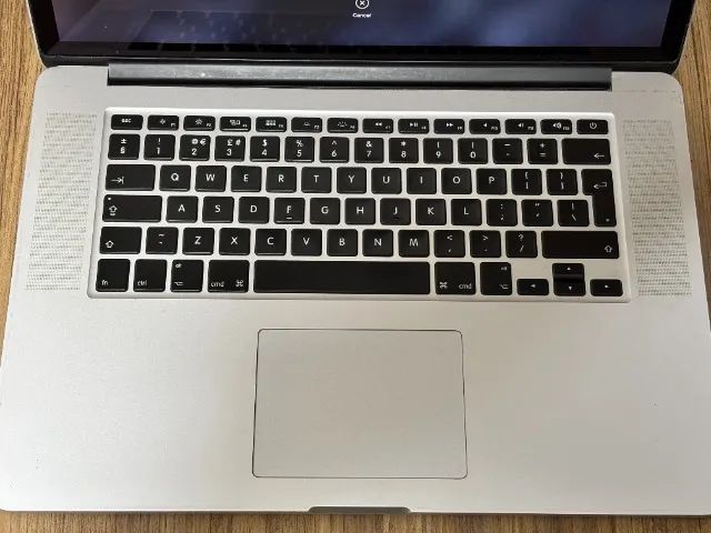 MacBook Pro 2015 - 16GB RAM / 256GB SSD - Bom estado e 100