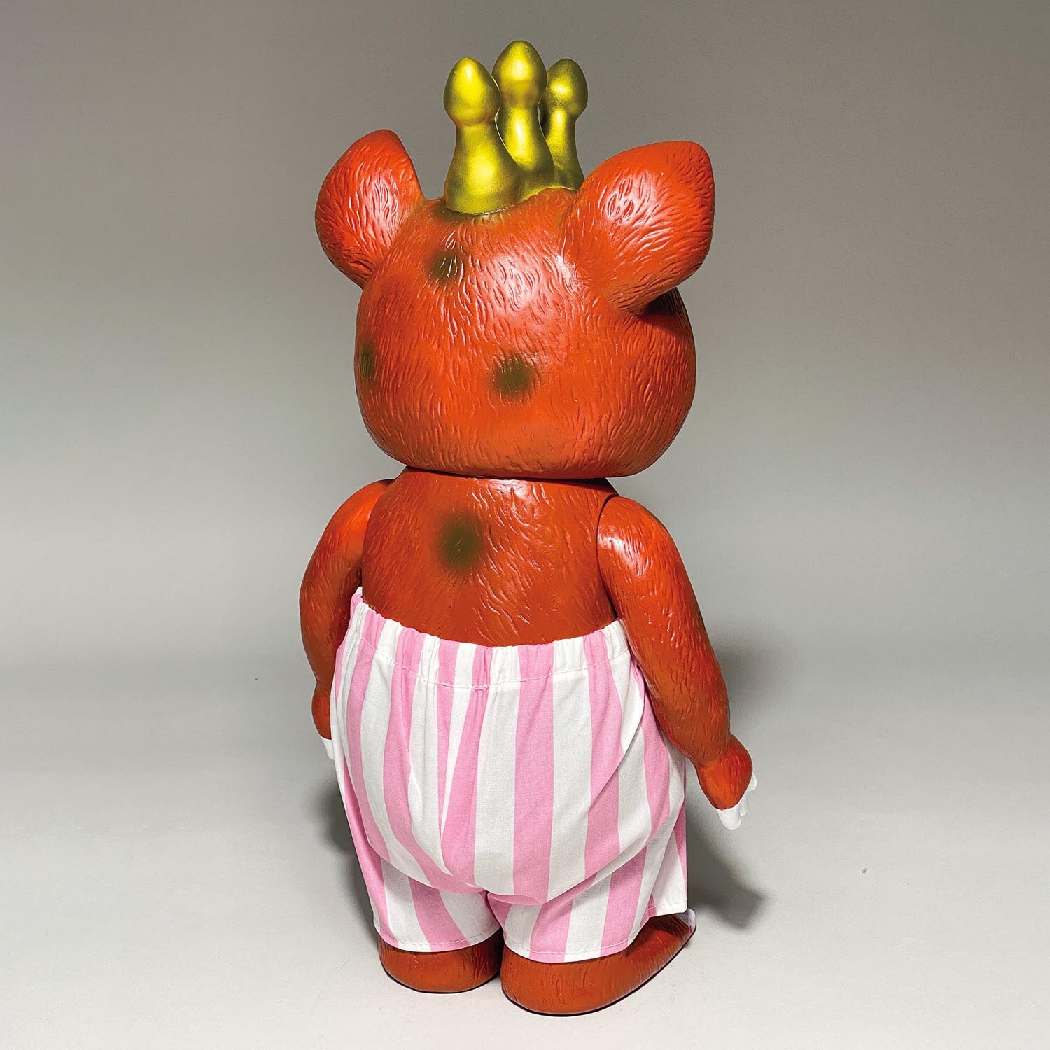 イヌクマ ブースカ ジャイアント 茶色成型／こげ茶色斑点 ピンク色