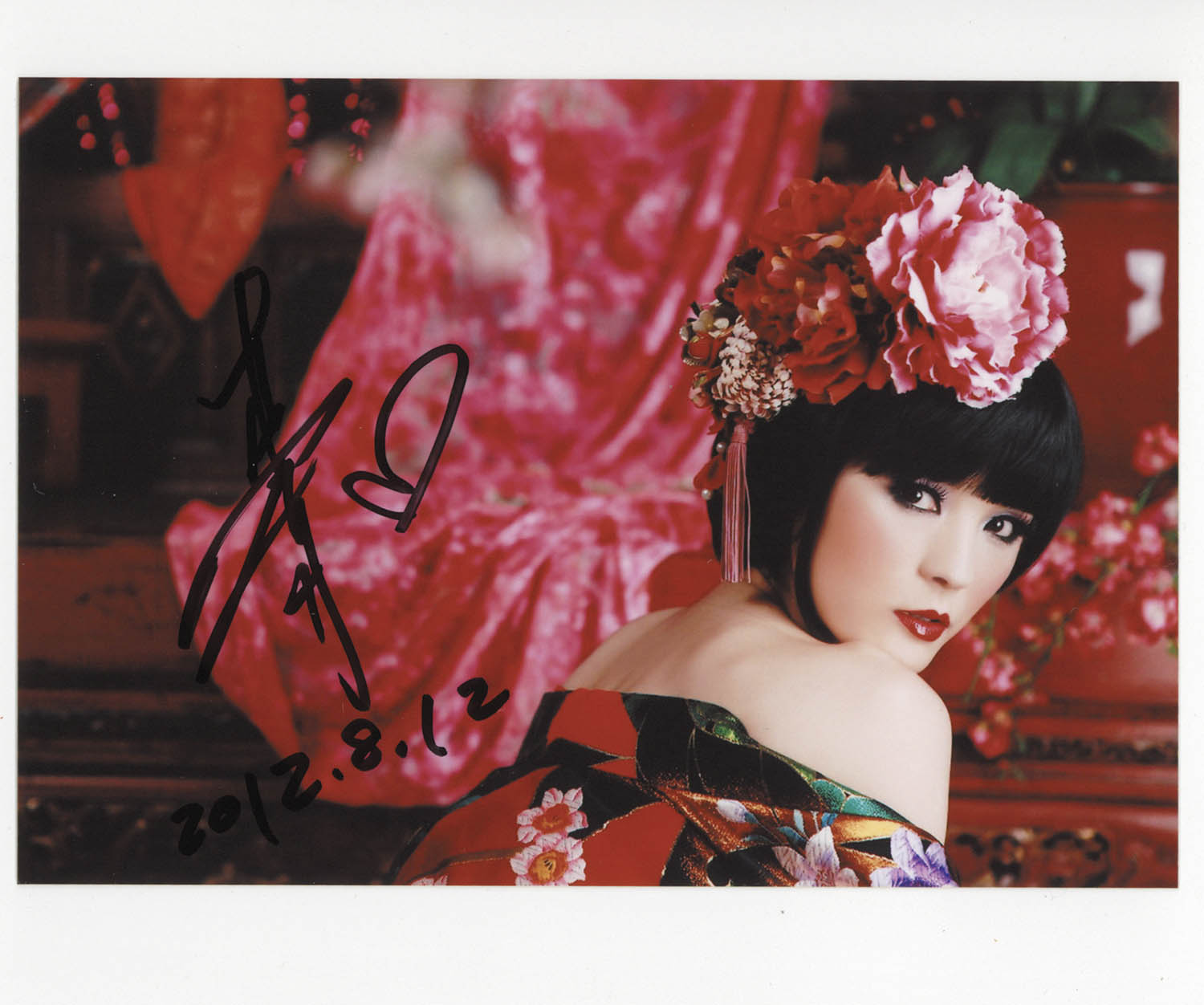 2506] 柚木涼香 直筆サイン入りフォト+冊子