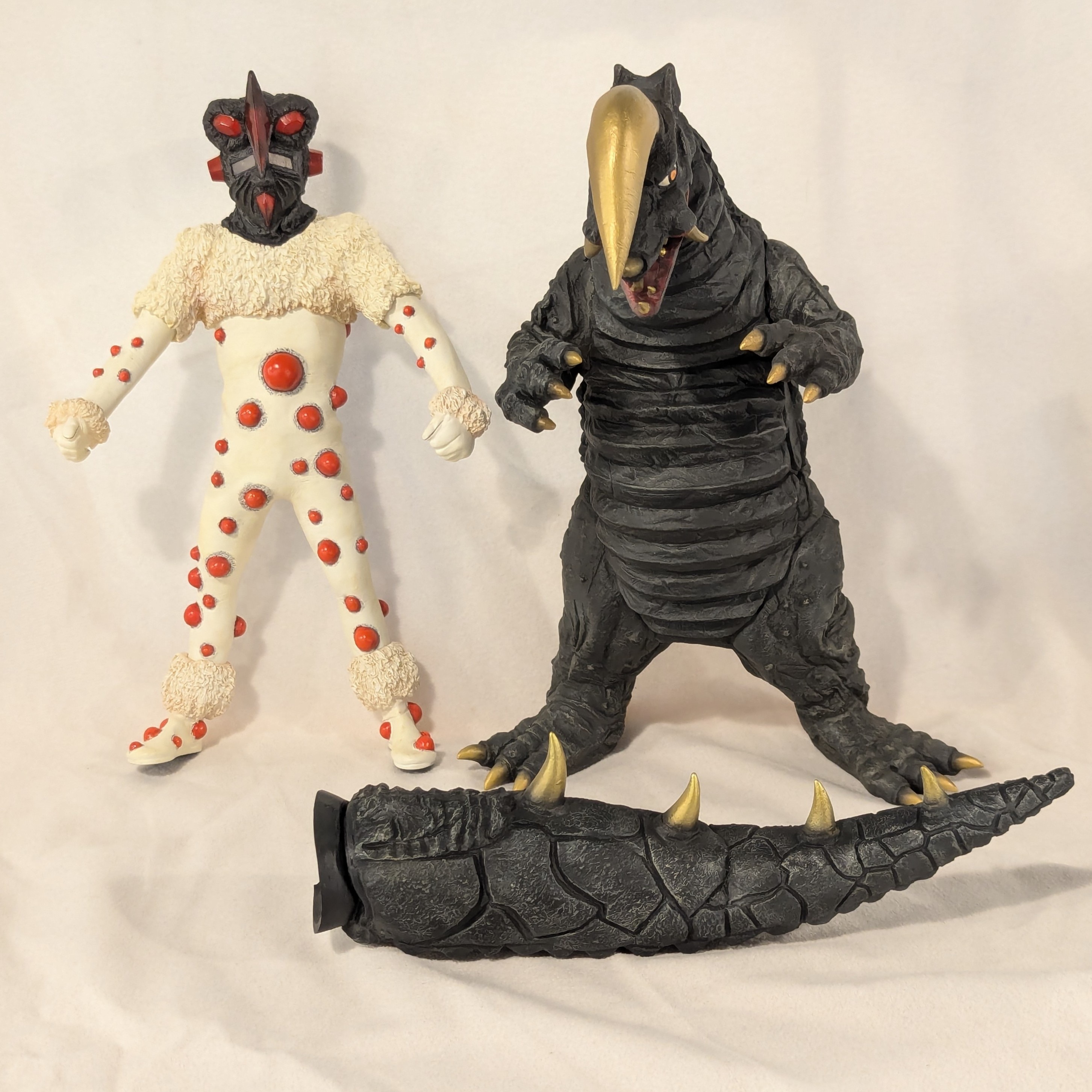 大怪獣シリーズナックル星人&ブラックキング 激闘カラーVer.少年リック限定