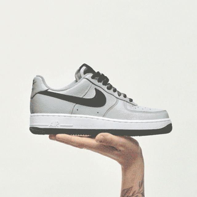 国内3月1日発売予定】 ナイキ バイ ユー エアフォース1 ロー