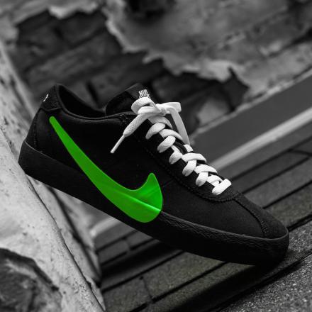 国内1月11日発売予定】ポエット × ナイキ SB ブルイン リアクト