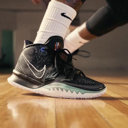 国内11月23日発売予定】ナイキ カイリー 7 ブラック/オフ ノワール