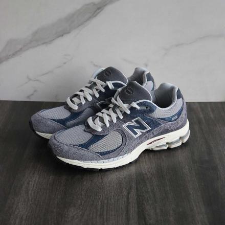 国内1月17日発売予定】 ニューバランス M2002R グレー/ブラック/オフ