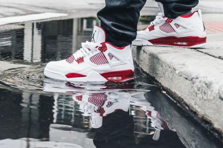 国内1月2日発売予定】 ナイキ エアジョーダン4 レトロ ホワイト