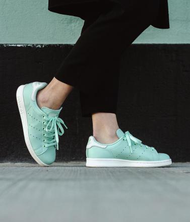 アディダス オリジナルス スタンスミス フローズングリーン/チョーク