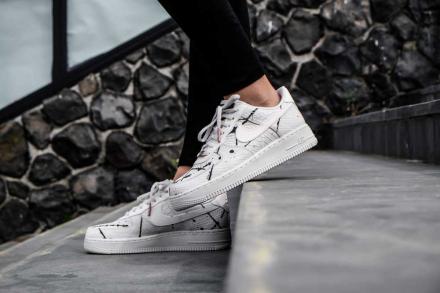 海外発売中】ナイキ ウィメンズ エアフォース1 ロー ラックス