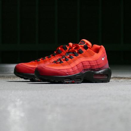 国内販売中】ナイキ エアマックス 95 ハバネロ レッド/ホワイト