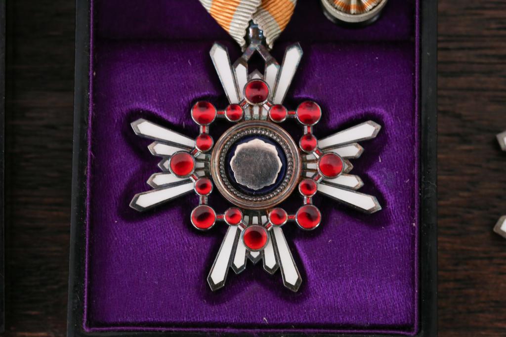 公式】アンティーク家具ラフジュ工房商品詳細ページ功五級金鵄勲章・勲