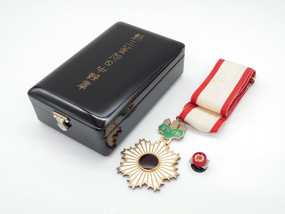 公式】アンティーク家具ラフジュ工房商品詳細ページ古い勲章 勲三等