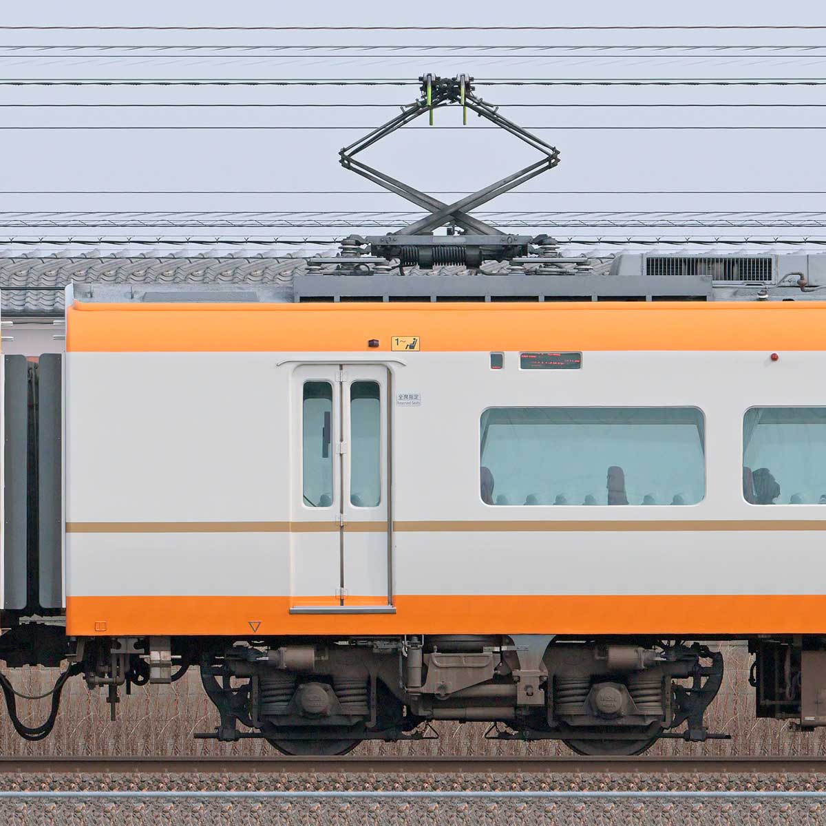 近鉄12400系「サニーカー」モ12453の側面写真｜RailFile.jp｜鉄道車両