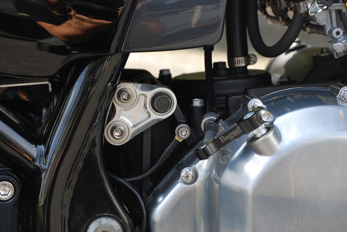 Webike | Bagus! バグース 強化エンジンマウント ゼファー750(BG