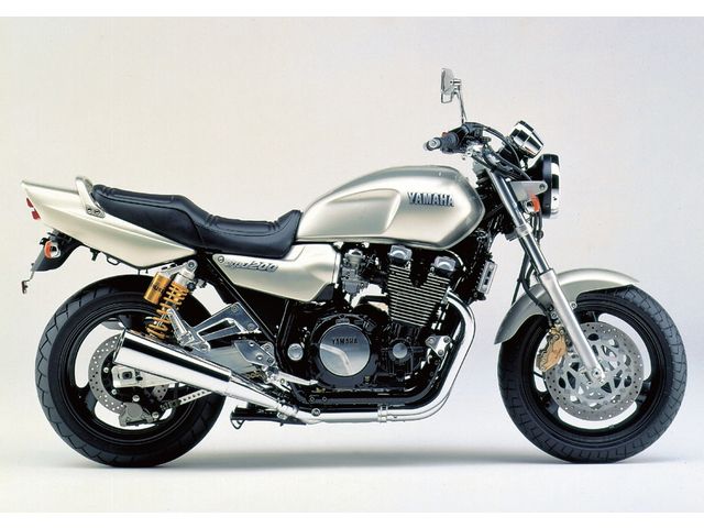 ヤマハ XJR1200 1996年式 4KGの諸元・スペック情報 | ウェビック