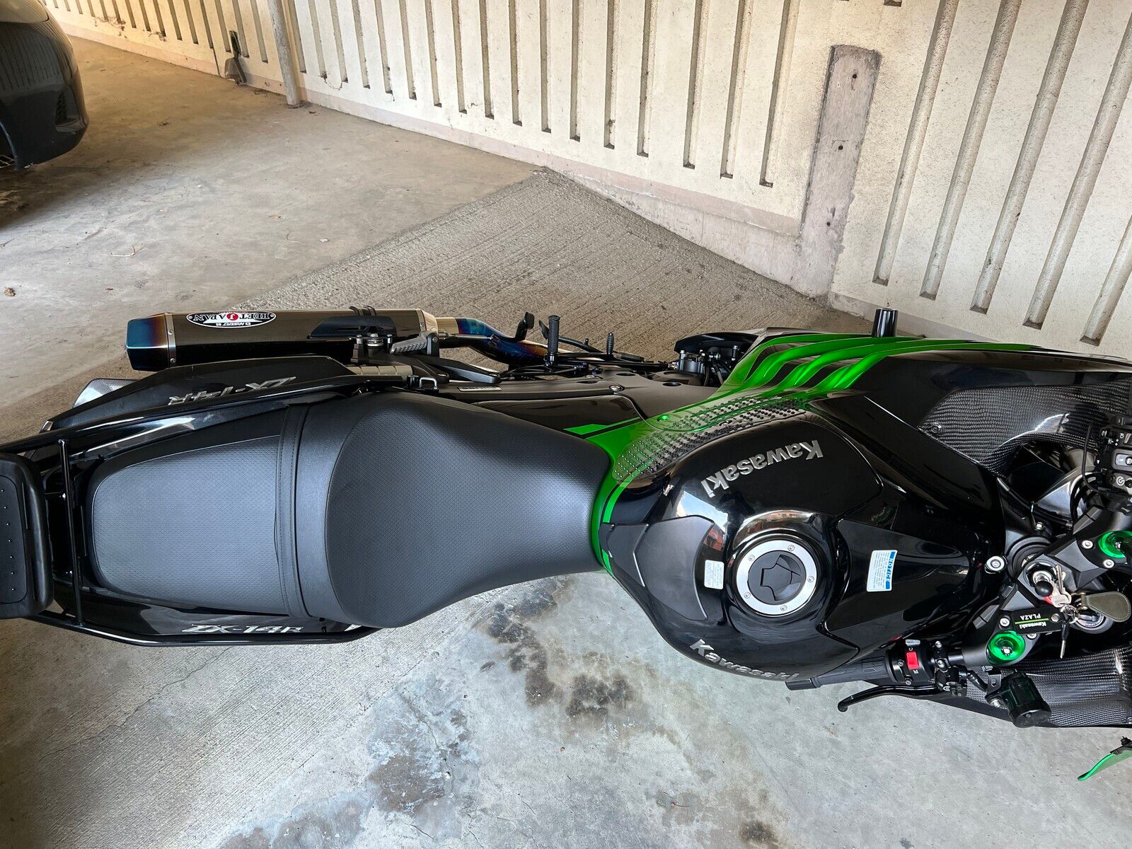 KAWASAKI ZX-14R「祝(泣)初、フルバンク停車（ i _ i