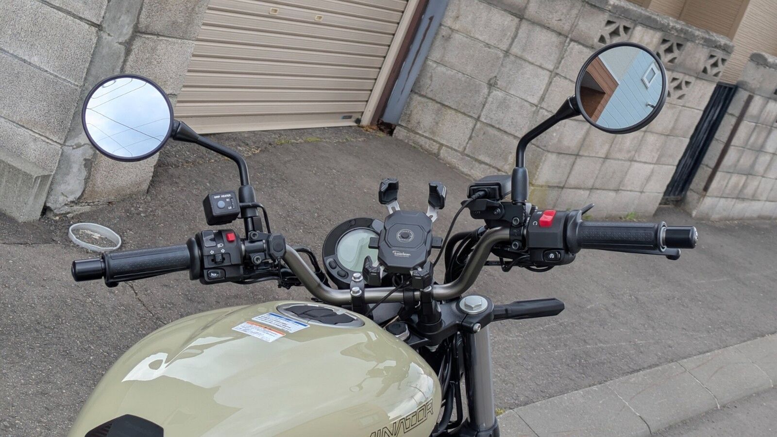 KAWASAKI エリミネーター400(2023-)「W800CAFE純正ミラーに交換