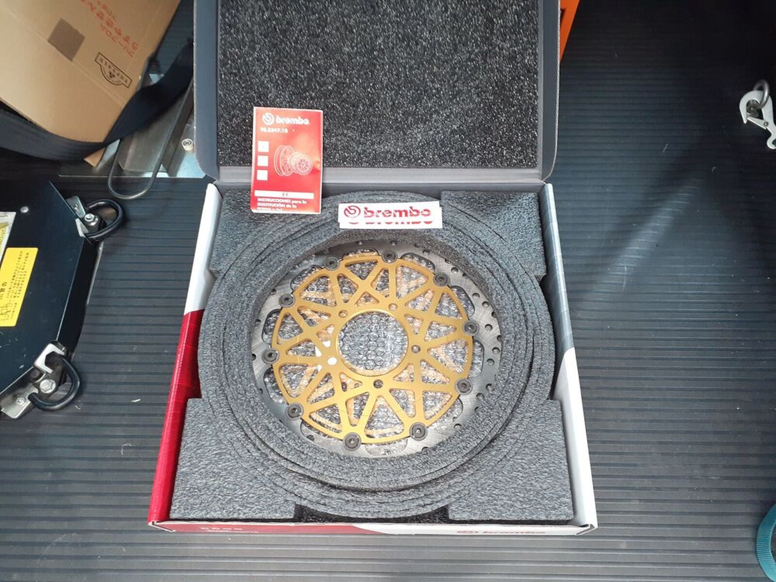 KAWASAKI ZX-6R「21年式ZX-6Rに320mmディスクを取付けました