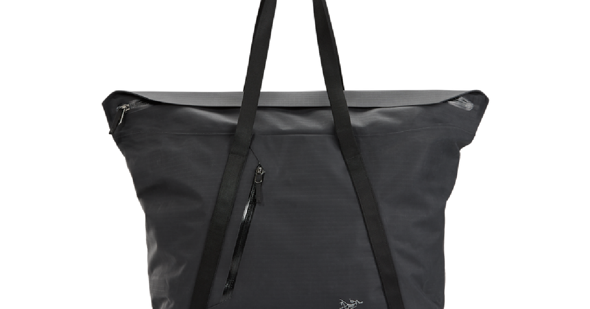 大人が買うべきアークテリクス】街使いに便利なトートやミニバッグも