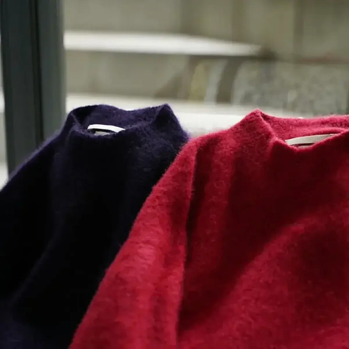 大人のシュプリーム】4月になれば素肌にカシミヤニット | UOMO