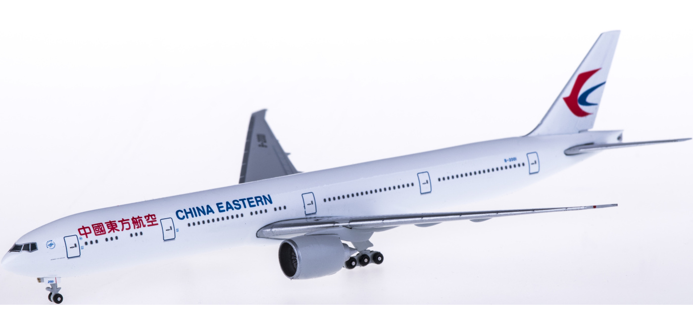 0799CE China Eastern 中国东方航空Boeing 777-300ER B-2001 SKY500 1