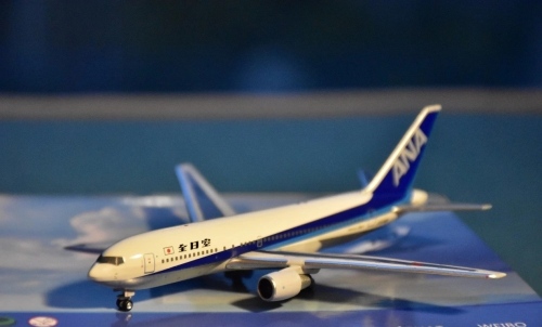 AeroClassics 1:400 Boeing 767-200 ANA 全日空AC419492 JA8488 图片和