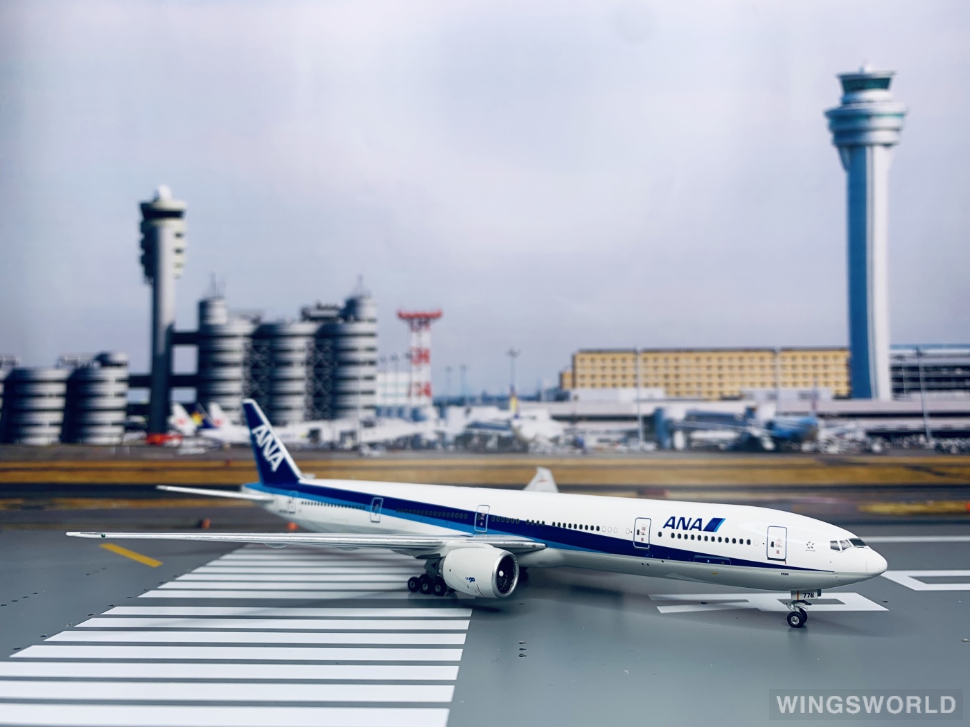 Phoenix 1:400 Boeing 777-300 ANA 全日空PH10517 JA778A 的照片作者