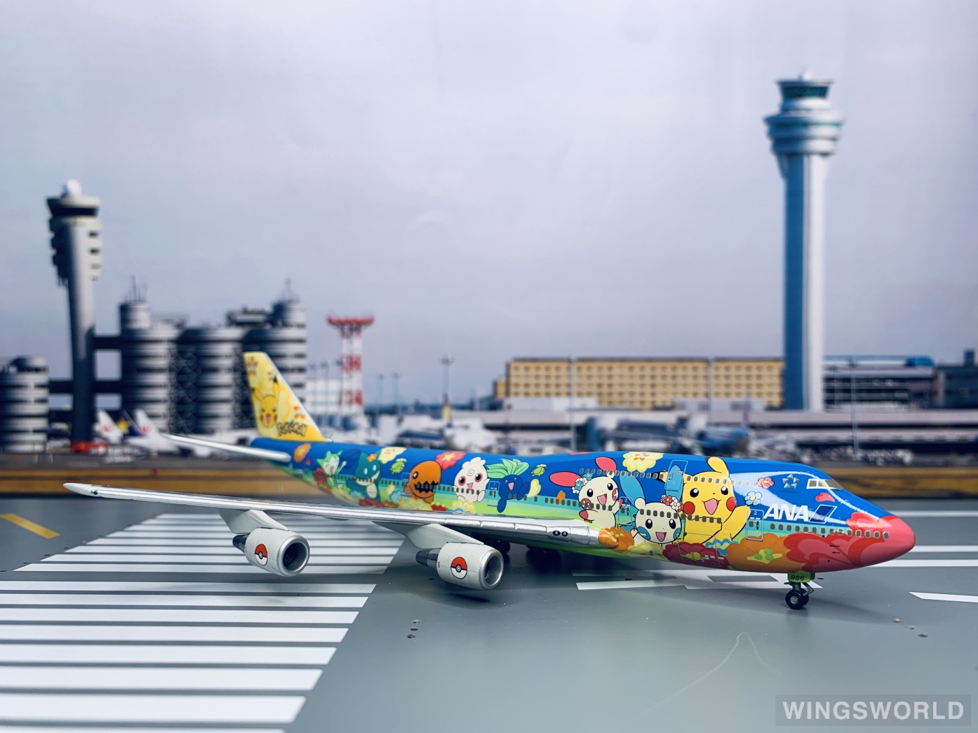 Hogan 1:400 Boeing 747-400 ANA 全日空NH40011 JA8956 OHANA JUMBO的