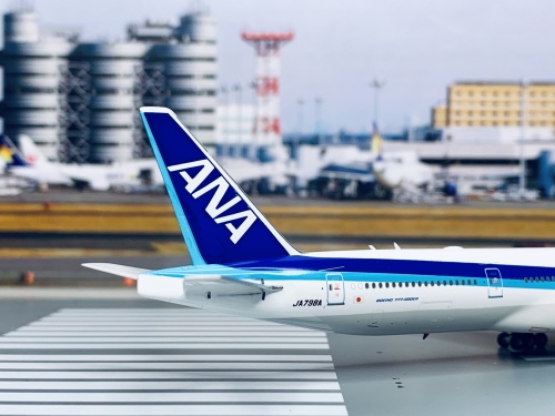 Phoenix 1:400 Boeing 777-300ER ANA 全日空PH04327 JA798A 图片和二手