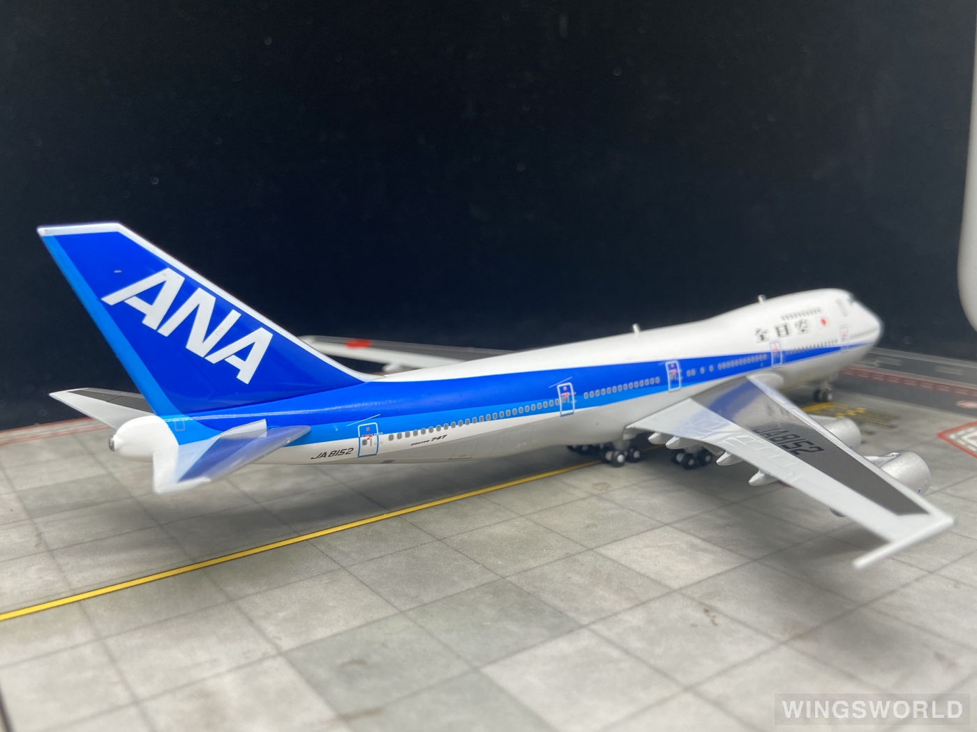 Big Bird 1:400 Boeing 747-100 ANA 全日空BB4-741-003 JA8152 的照片