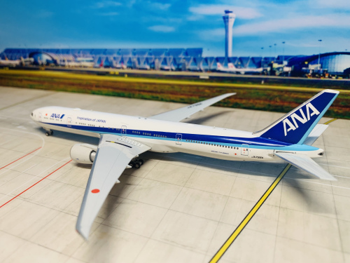 Phoenix 1:400 Boeing 777-300ER ANA 全日空PH04327 JA798A 图片和二手