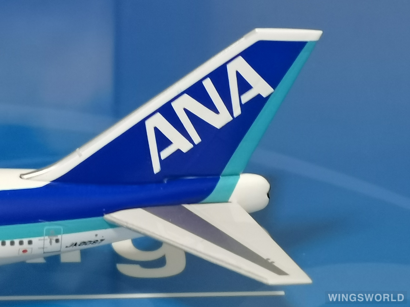 Phoenix 1:400 Boeing 747-400 ANA 全日空PH04371 JA8097 HAPPY FLIGHT