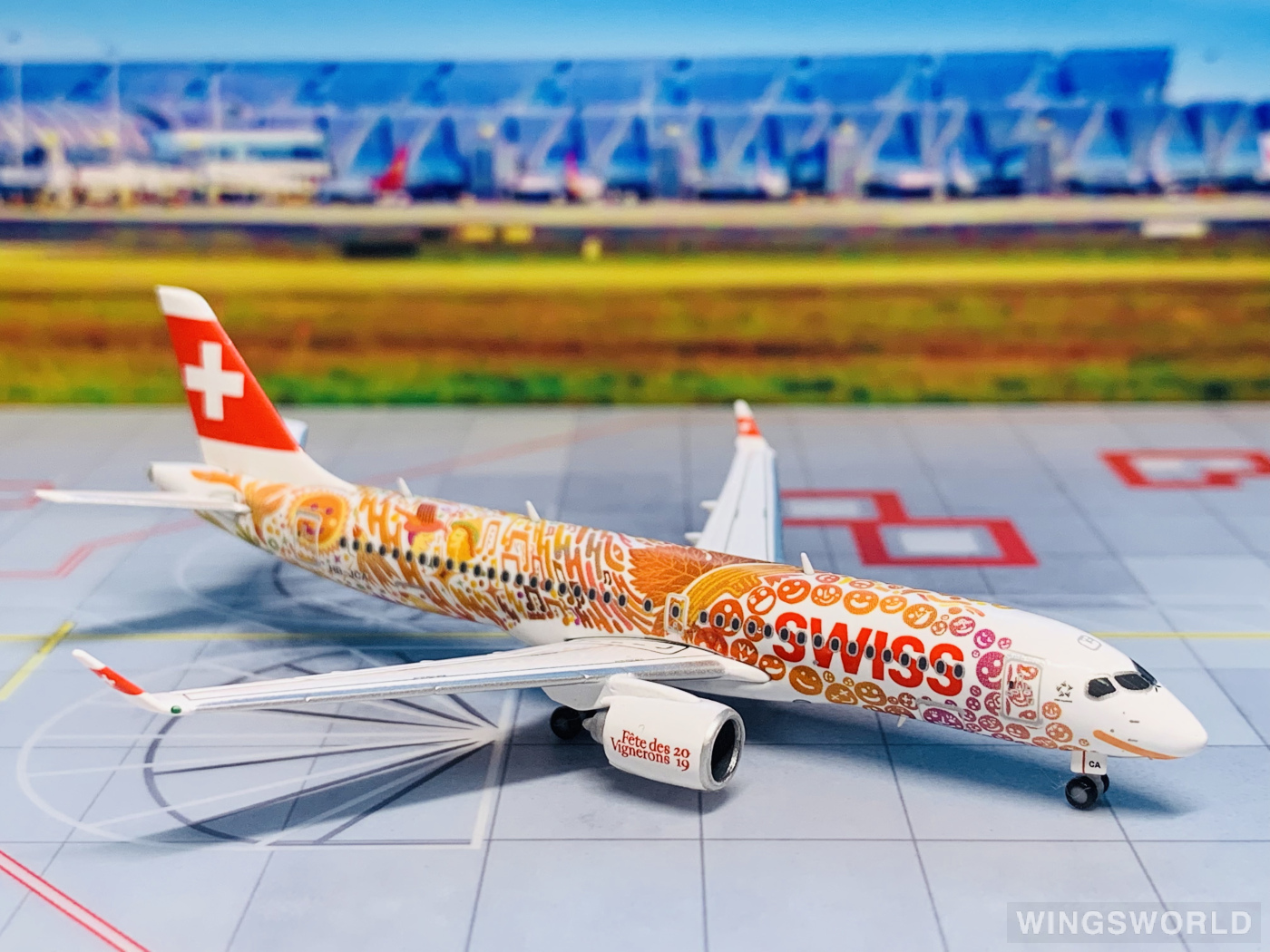 Herpa 1:400 Airbus A220-300 Swiss 瑞士国际航空562713 HB-JCA 的照片