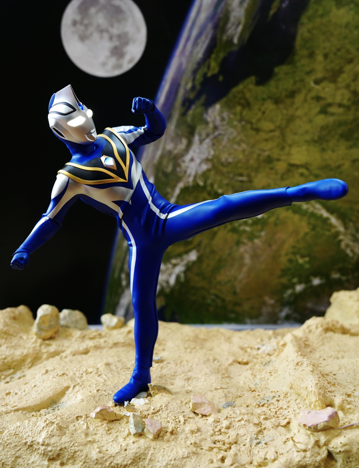 大海の力を持つ青き巨人！Alphamax - 絶動究体 ウルトラマンアグル V2