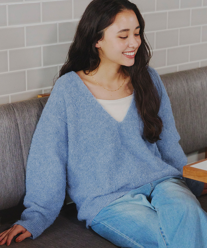 深Vネックボリュームスリーブニット | titivate