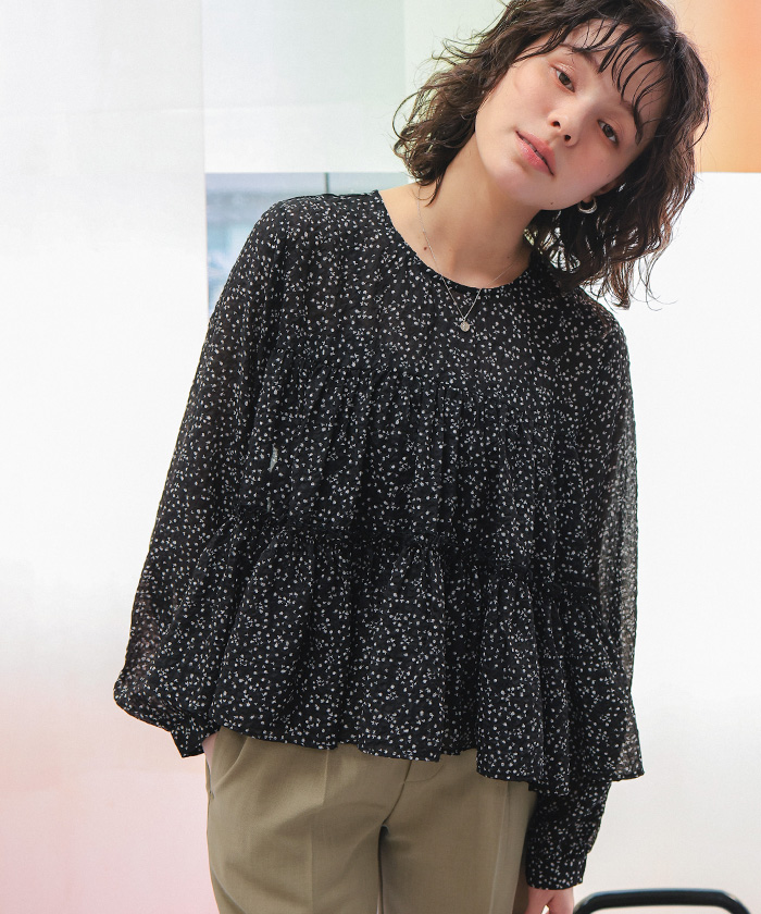 花柄ティアードギャザーブラウス | titivate