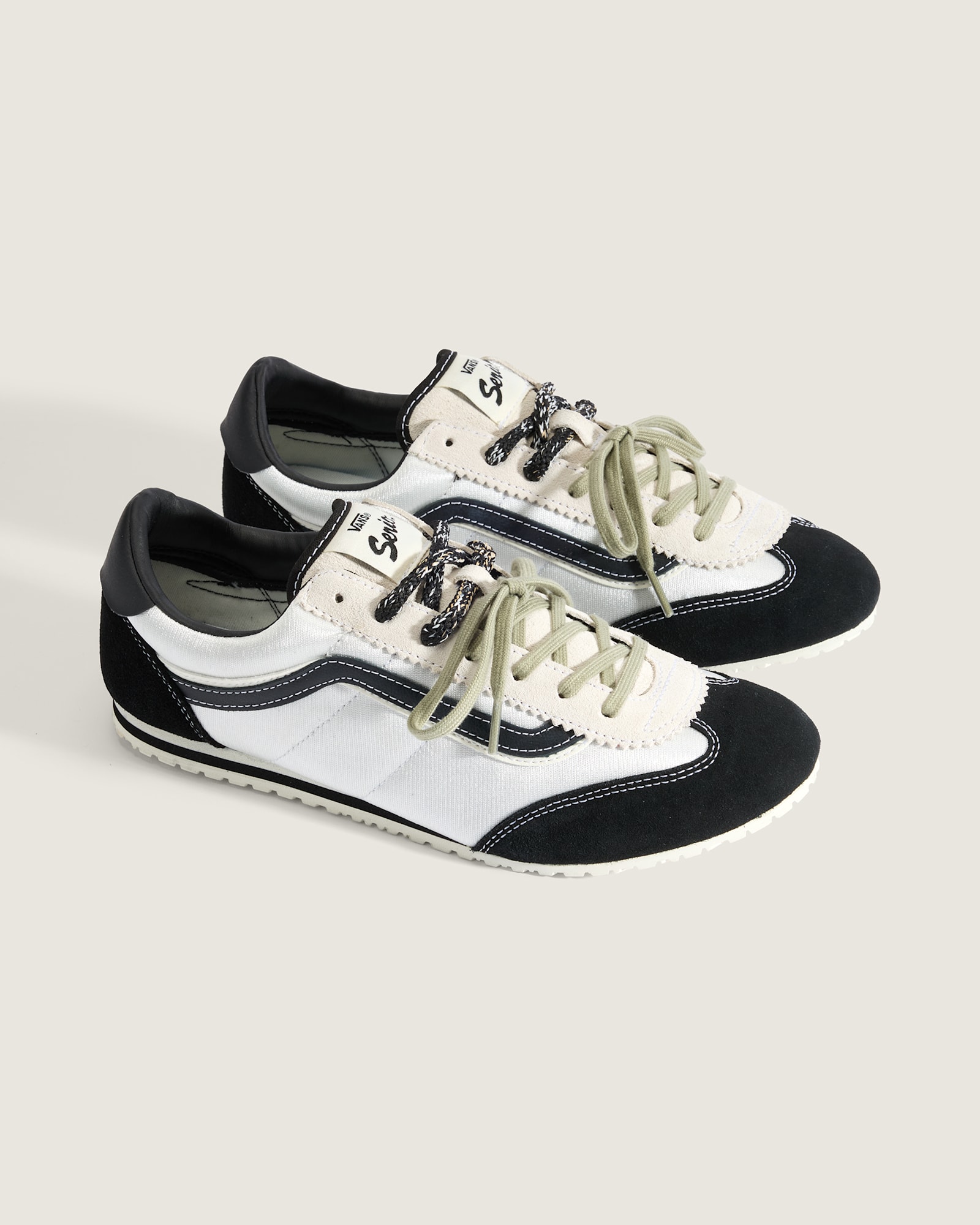 スーパーロープロ デュアルレース サテン| VANS（ヴァンズ）公式ストア