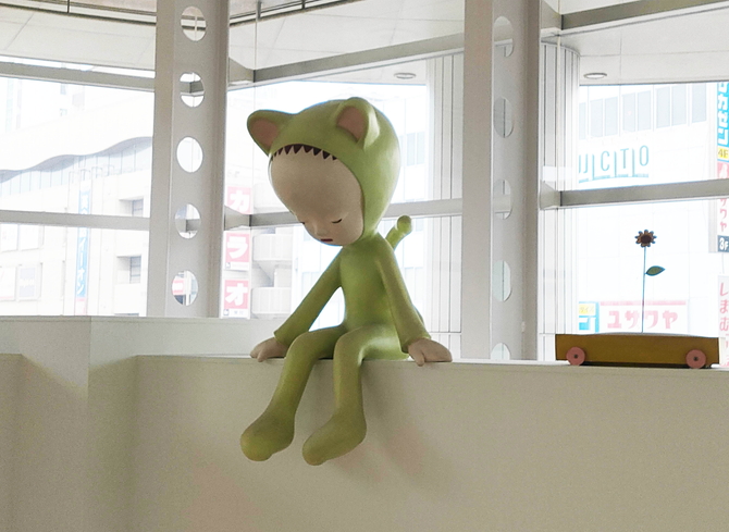 美術家・奈良美智の作品を見ることができる全国の美術館や施設をご紹介