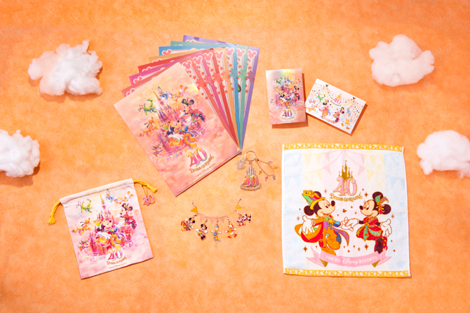 東京ディズニーリゾート（R）】40周年記念コスチュームを着たミッキー