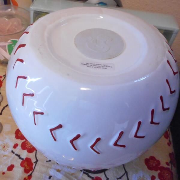 野球ボール型のインテリア貯金箱 | ボールグッズ通販サイト の