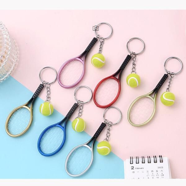 カラフルテニスラケットとテニスボールのダブルキーホルダー 1個