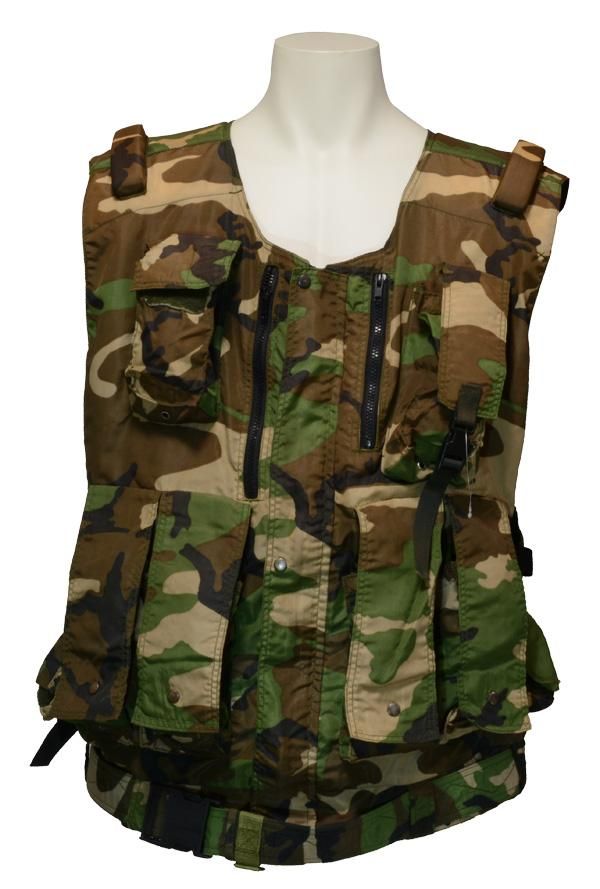 ロシア軍KIRASA Zhr-1 アサルトベストウッドランドパターン|ミリタリー