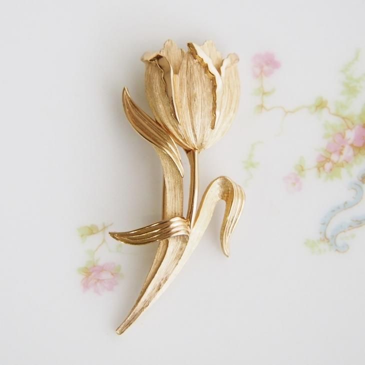 Trifari トリファリ ゴールドトーン チューリップ ブローチ
