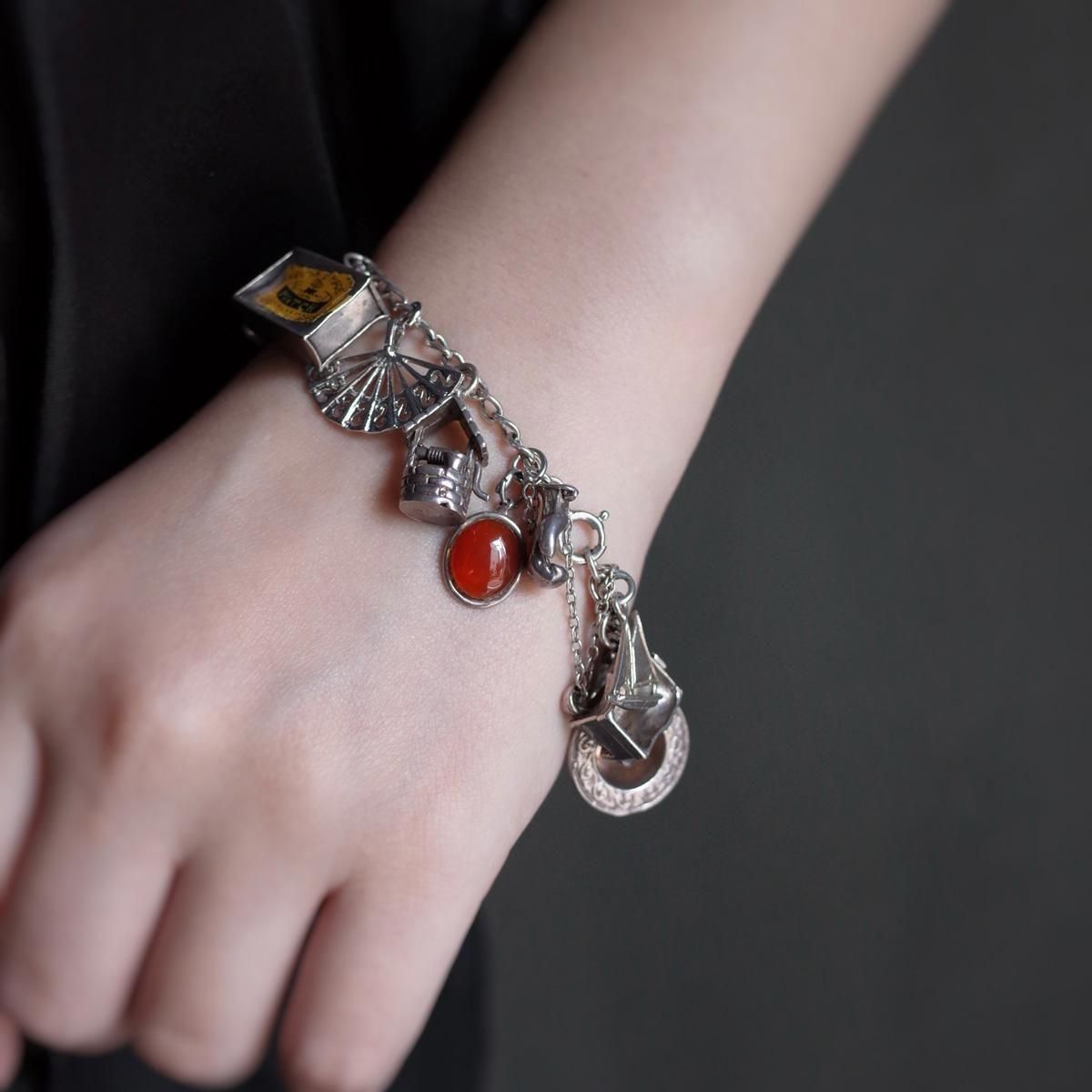 シルバー チャーム ブレスレット（Vintage Silver Charm Bracelet