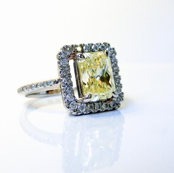 ラディアントカットダイヤモンドリング D 2.001ct D 0.34ct L-I1 Pt900