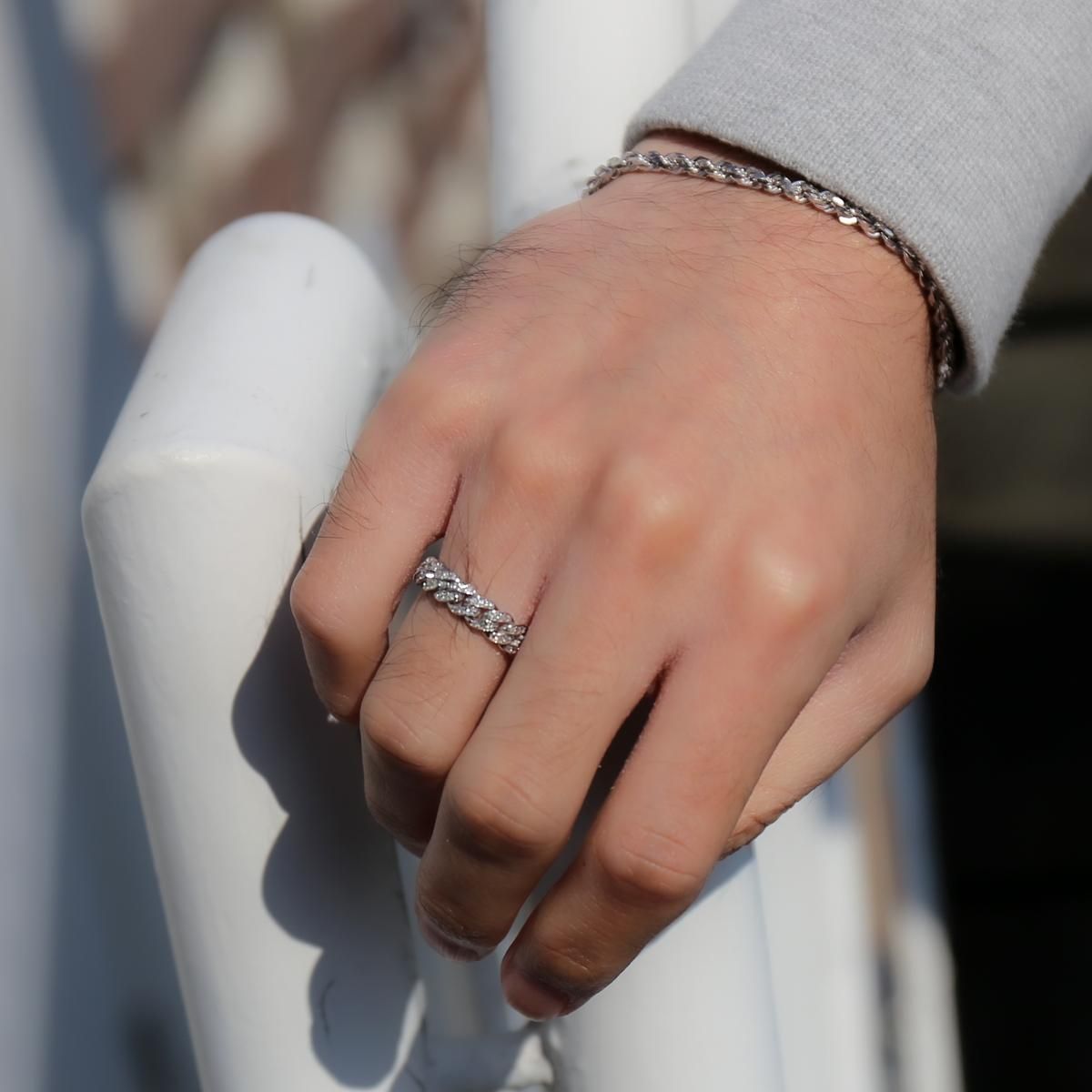 ダイヤモンド 10K ホワイトゴールド リング 17号-19号 - AVALANCHE