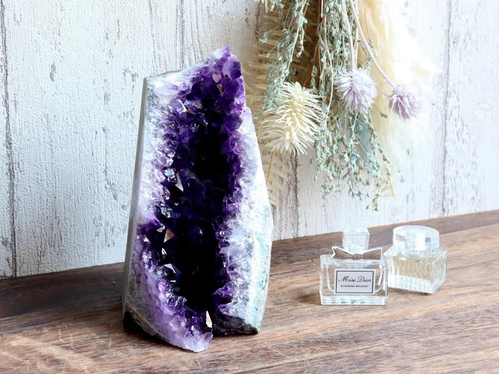 AT262】アメジスト / 深い紫色が魅力の魔除けのアメジストクラスター