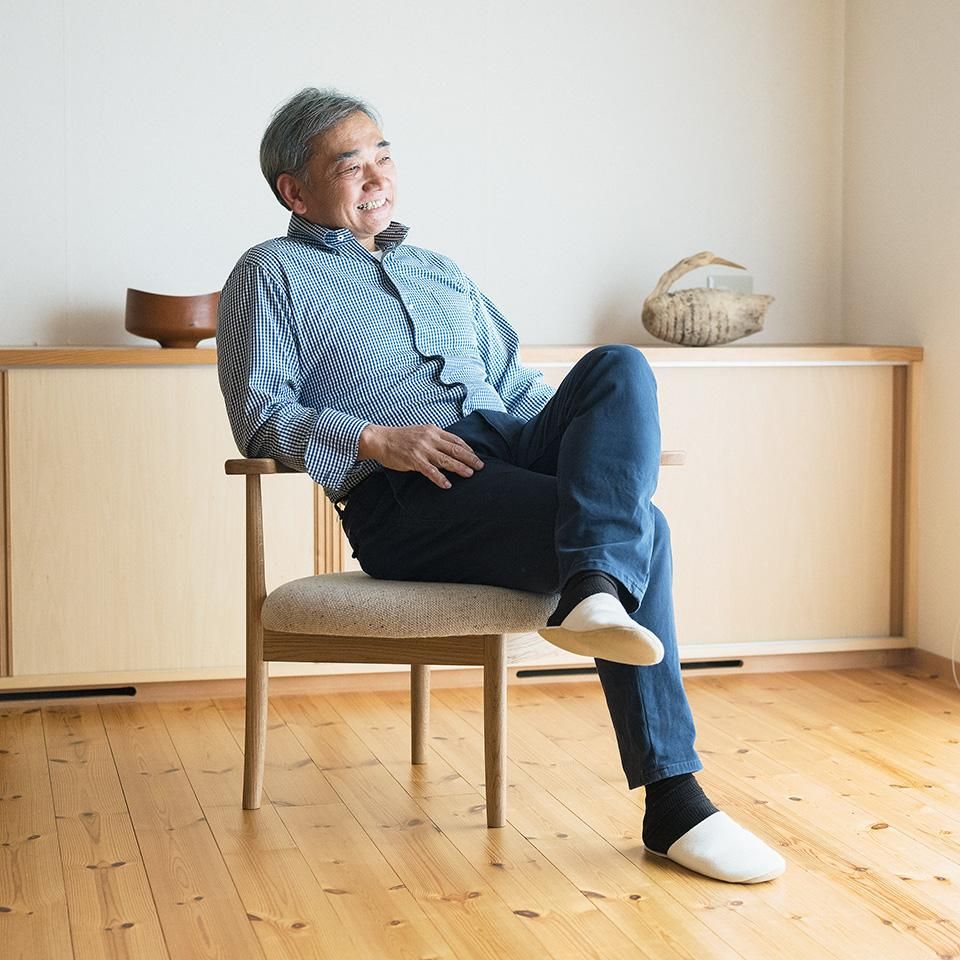 秋岡芳夫・あぐらのかける男の椅子｜低座の椅子と暮らしの道具店