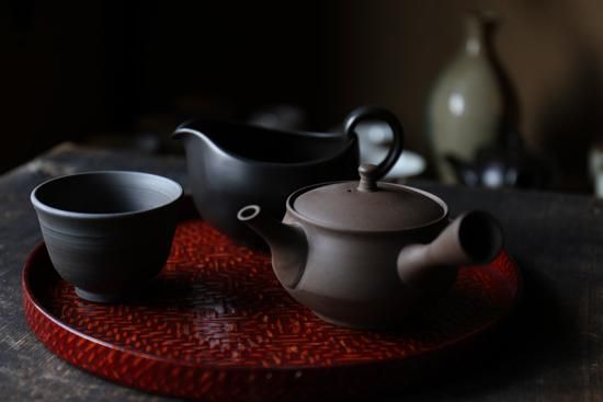 愛知県常滑産・梅原タツオさんのつくる常滑急須・横手・280cc - えん