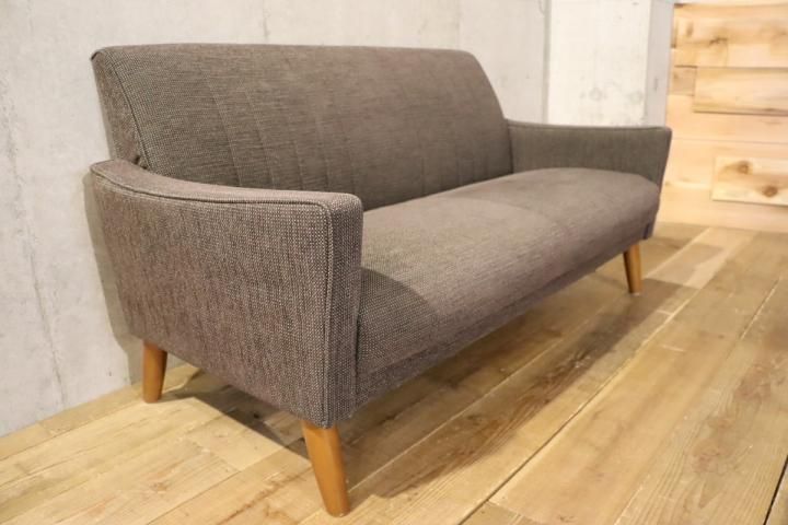 unico(ウニコ)がkarimoku(カリモク家具)とコラボしたヴィンテージ