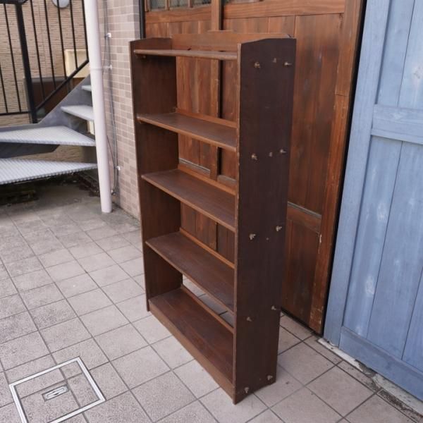 昭和レトロなヴィンテージテイストシェルフです。使い込まれた風合いが