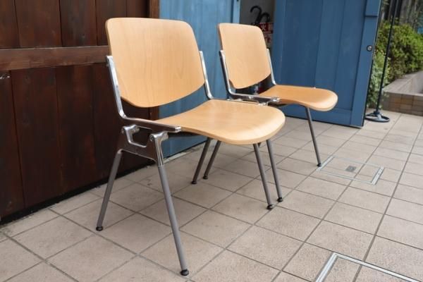 D&DEPARTMENT取扱いイタリアCastelli(カステリ)社のスタッキングチェア